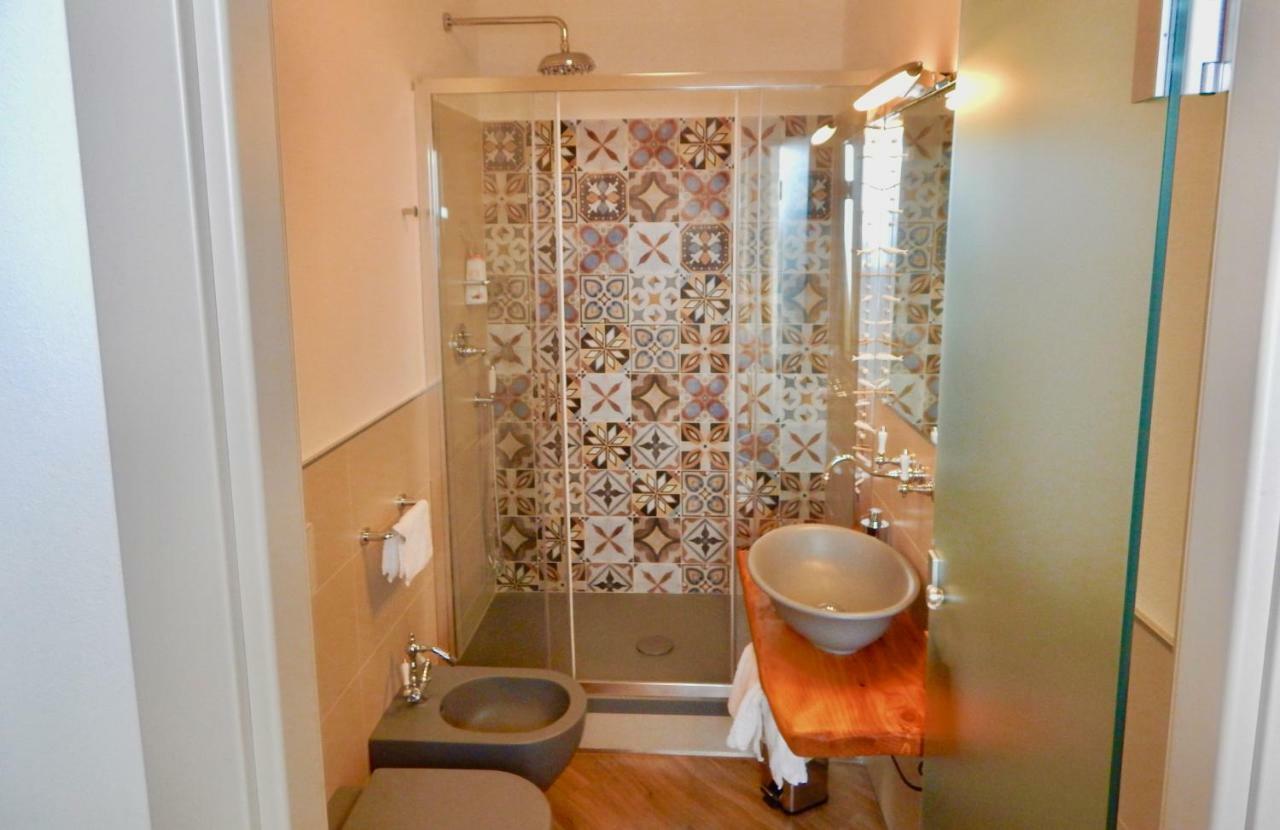 Le Giuee Hotell Genua Exteriör bild