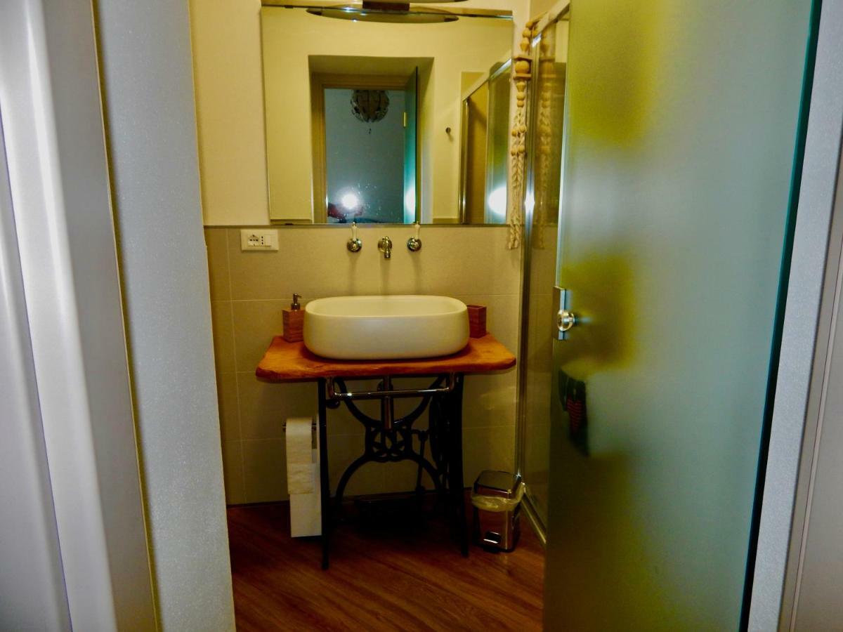 Le Giuee Hotell Genua Exteriör bild